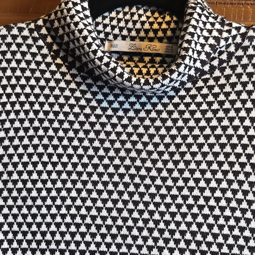 Zara-Blk/white knit turtle neck sleeveless short top Sz M - Picture 2 of 4